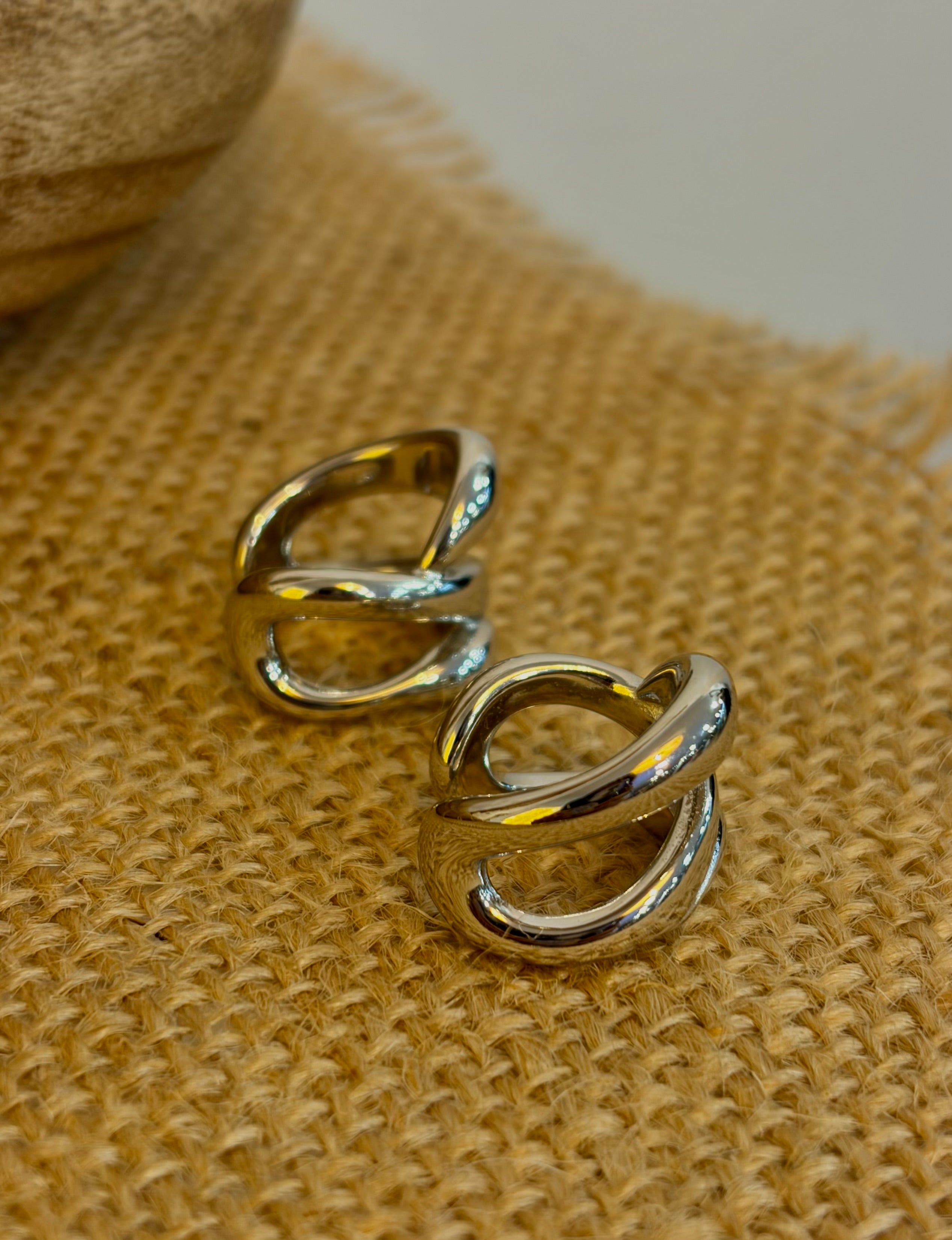 EAR CUFF TWIST – Double Line Ear Cuff (Gold & Silver)