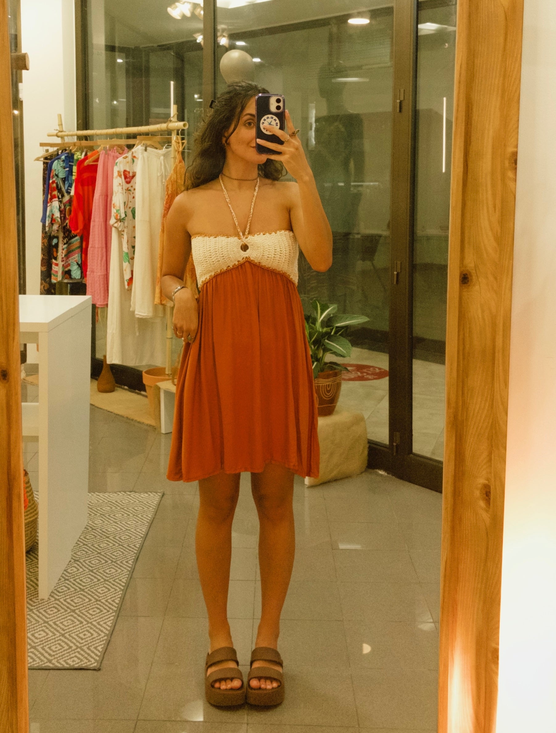 VESTIDO SIENNA – Crochet Bust & Twill Weave Mini Dress (One Size)