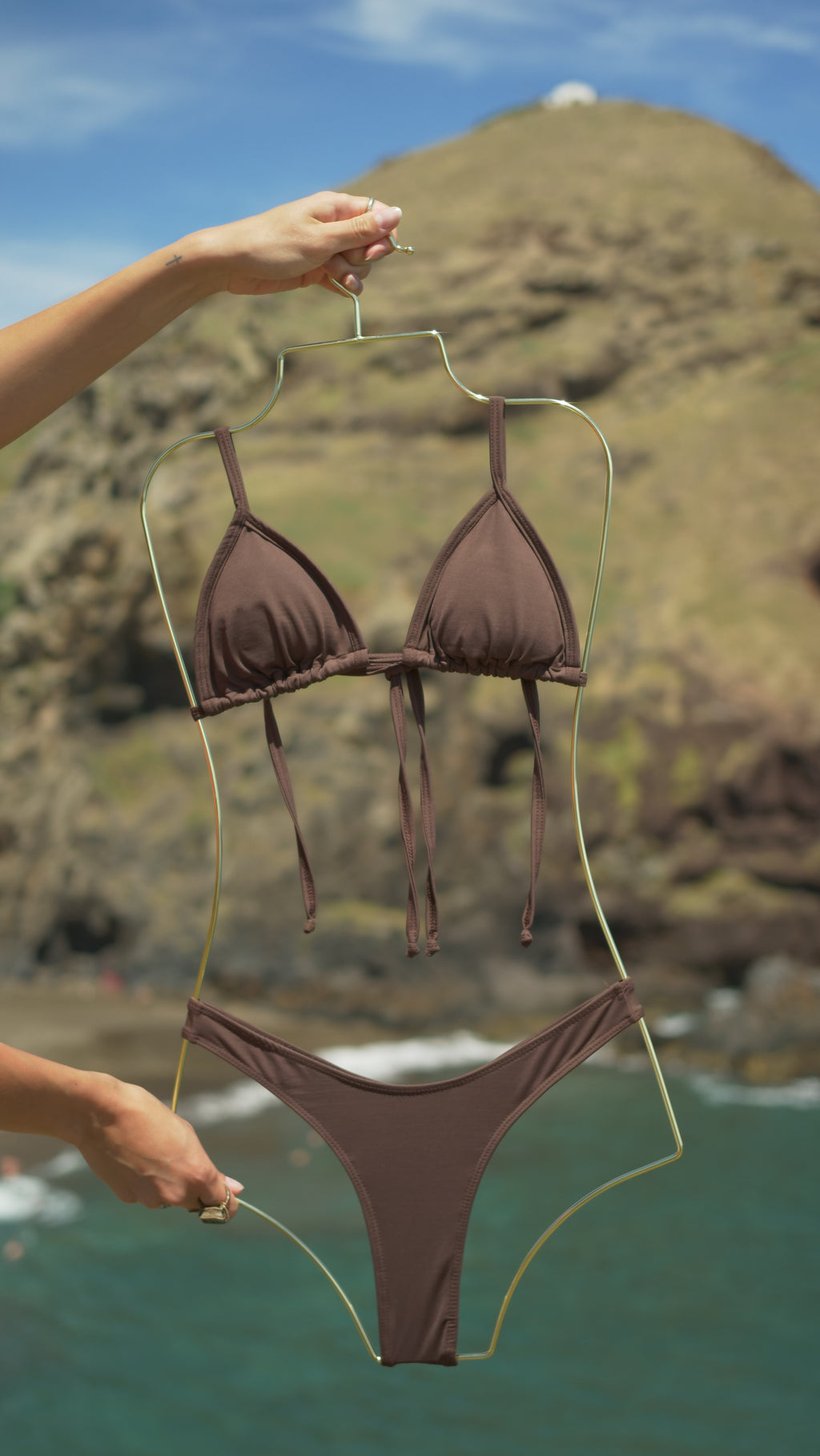 BIQUÍNI BÚZIOS – Triangle Tie Top & High-Leg Thong
