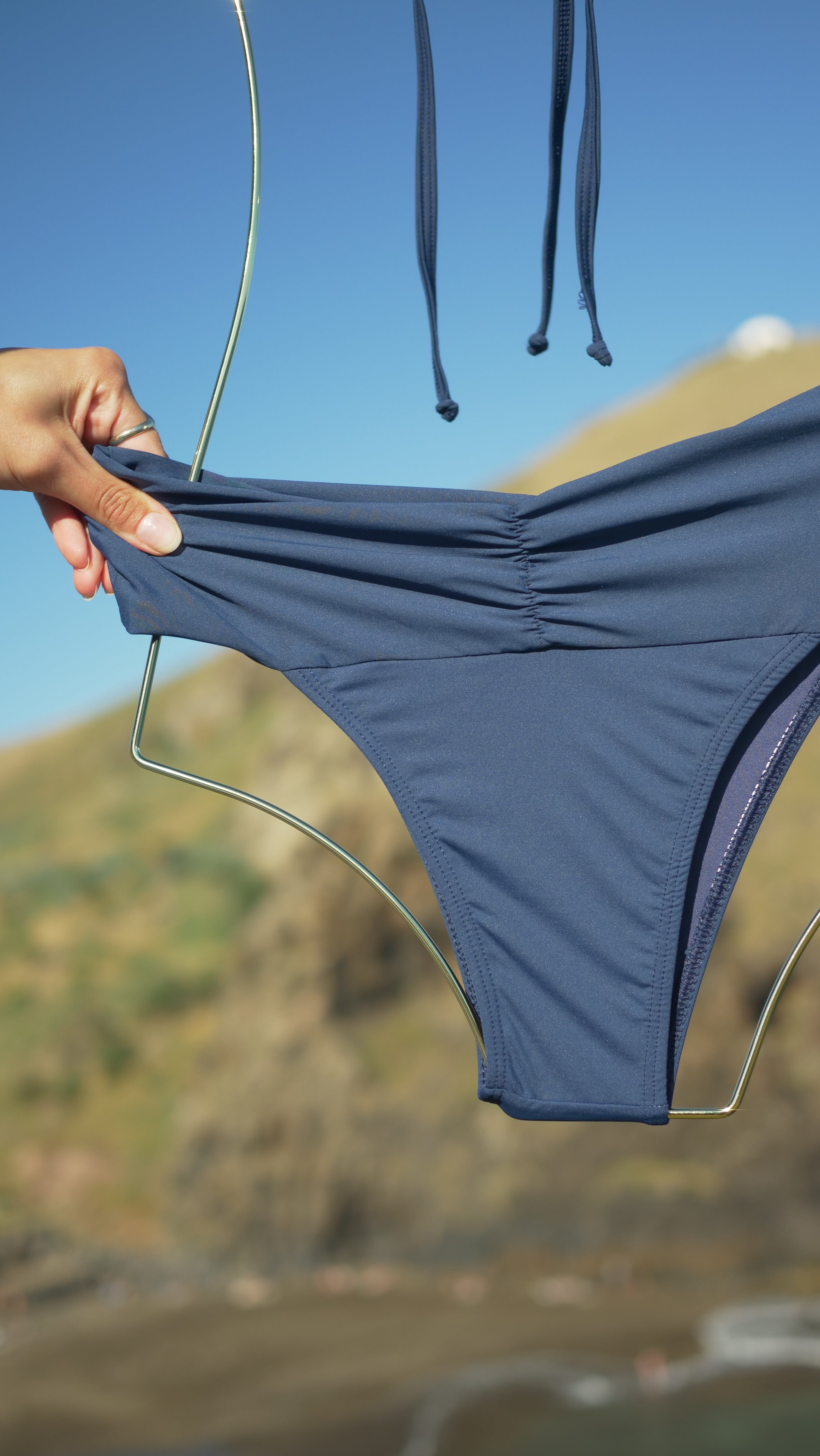 BIQUÍNI PANDI – Triangle Top & Butterfly High-Waist