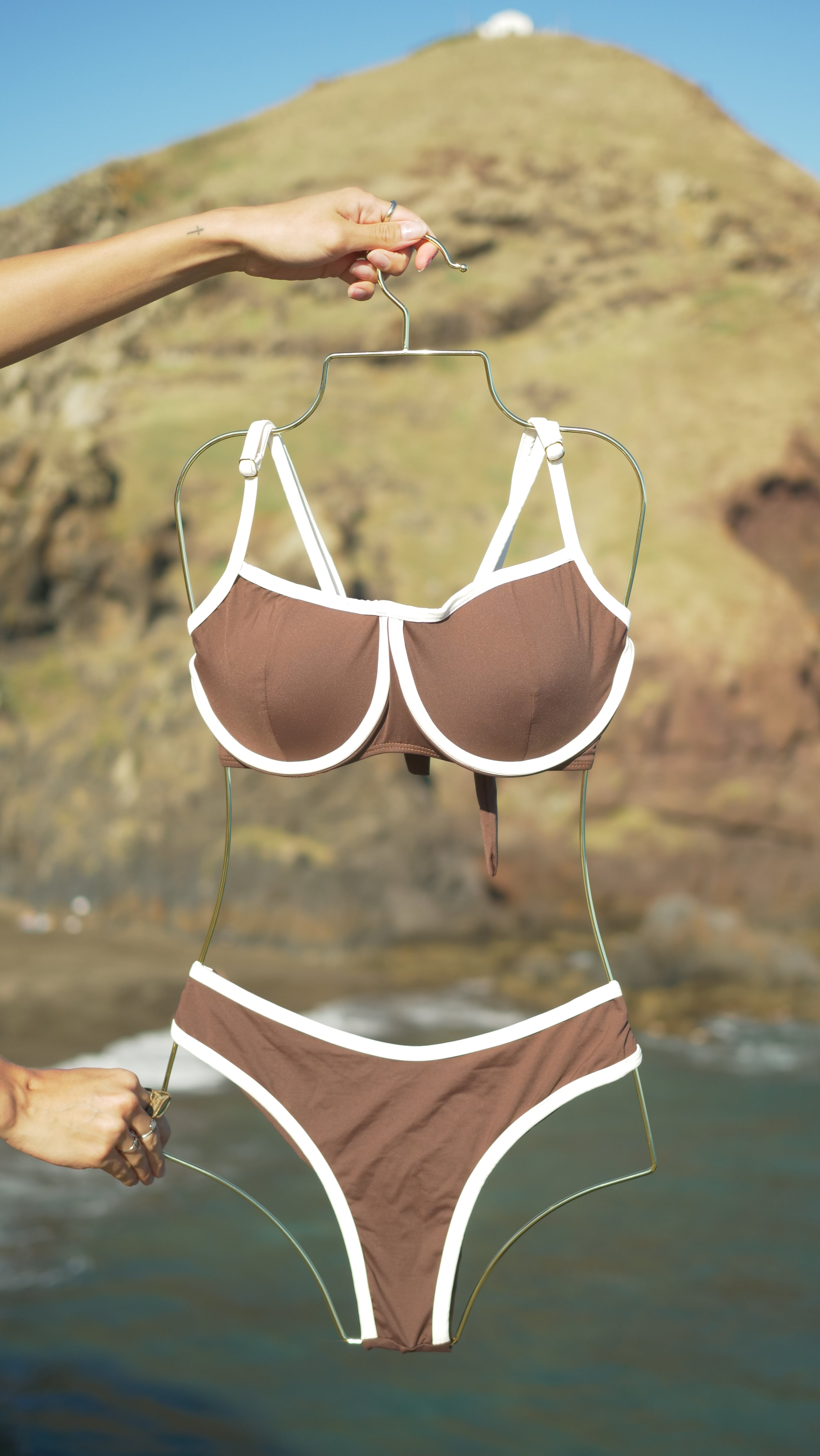 BIQUÍNI FORTALEZA – Underwire Support & High Leg Bicolor