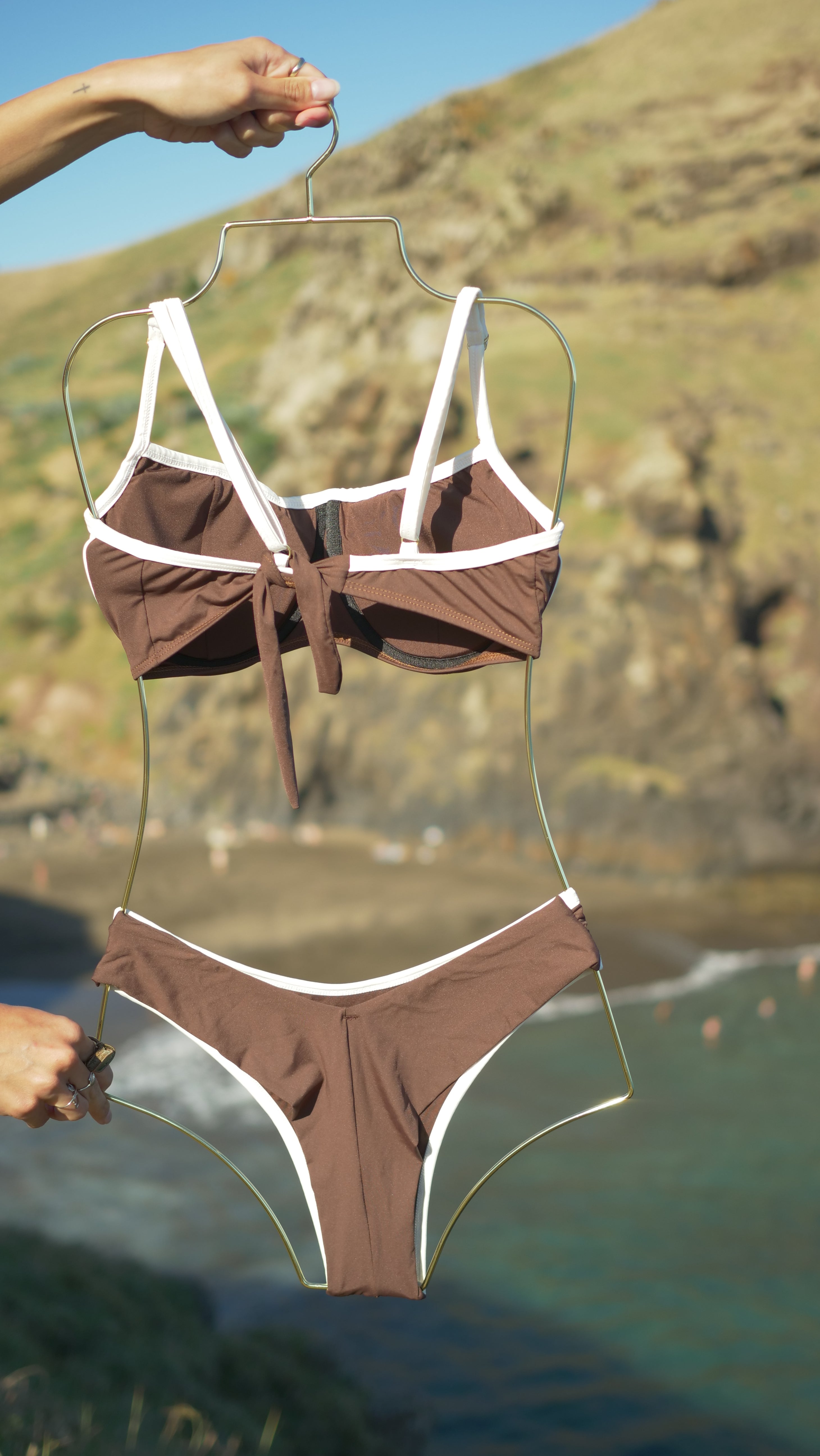 BIQUÍNI FORTALEZA – Underwire Support & High Leg Bicolor